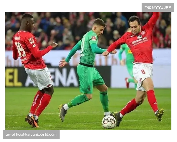 德甲保级关键战：科隆0-0战平波鸿，双方仍深陷降级区