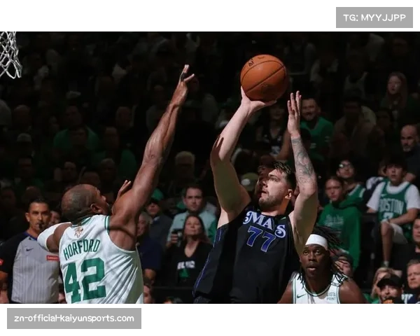 战术复盘：国王如何利用无限换防策略限制东契奇的进攻发起